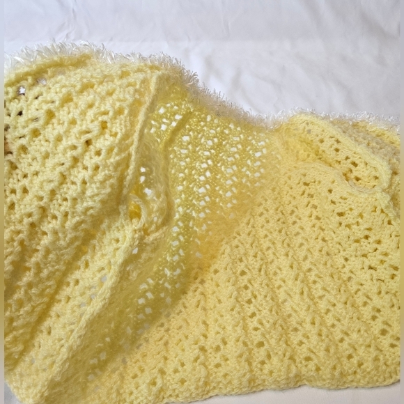 Hand Crafted Cardigan Crochet knit Set Yellow & white mesh lace knitting stitch - Picture 12 of 17